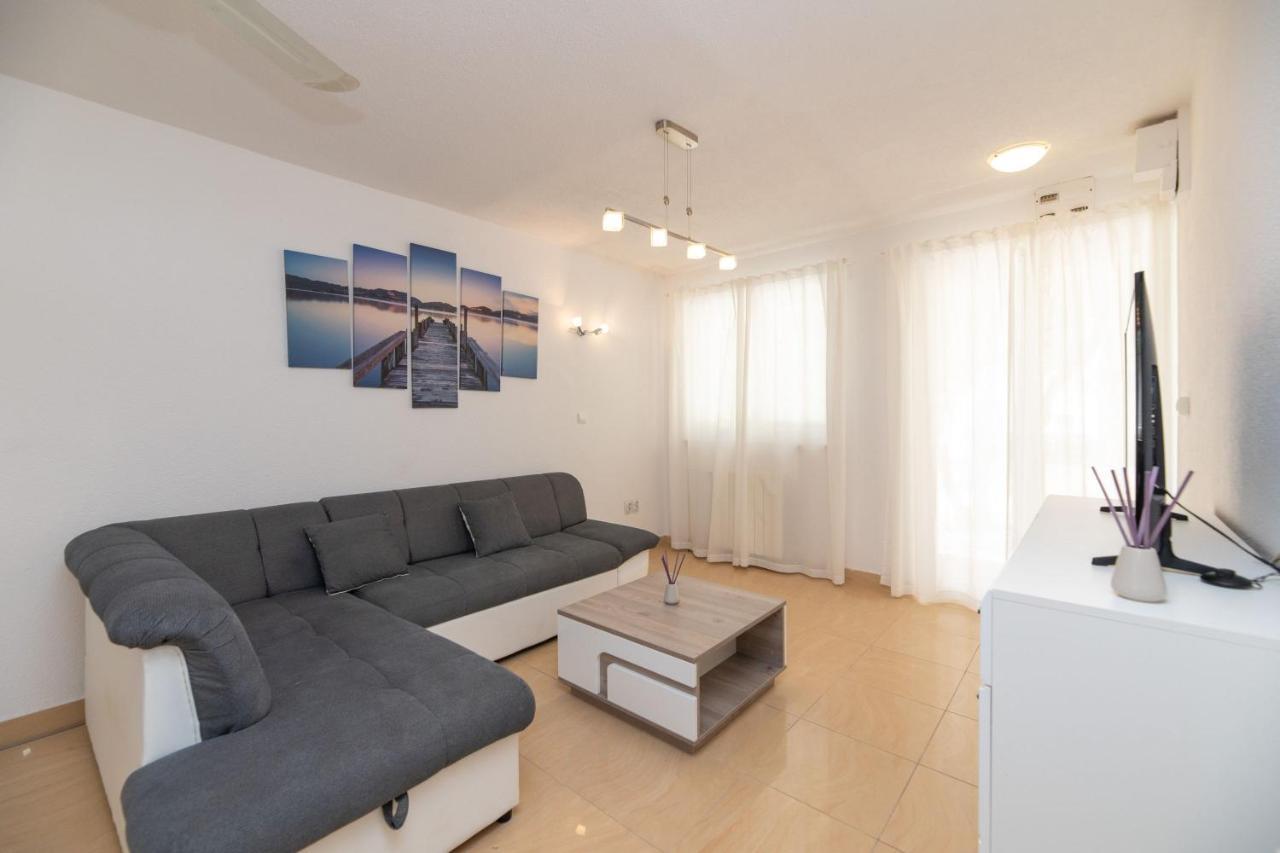 Holiday Home Kate Супетар Екстериор снимка