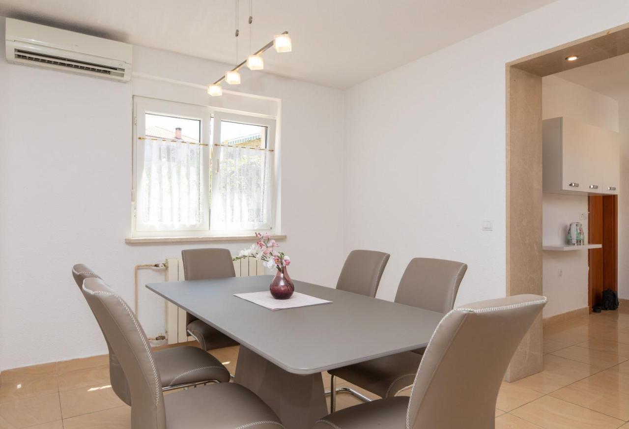 Holiday Home Kate Супетар Екстериор снимка