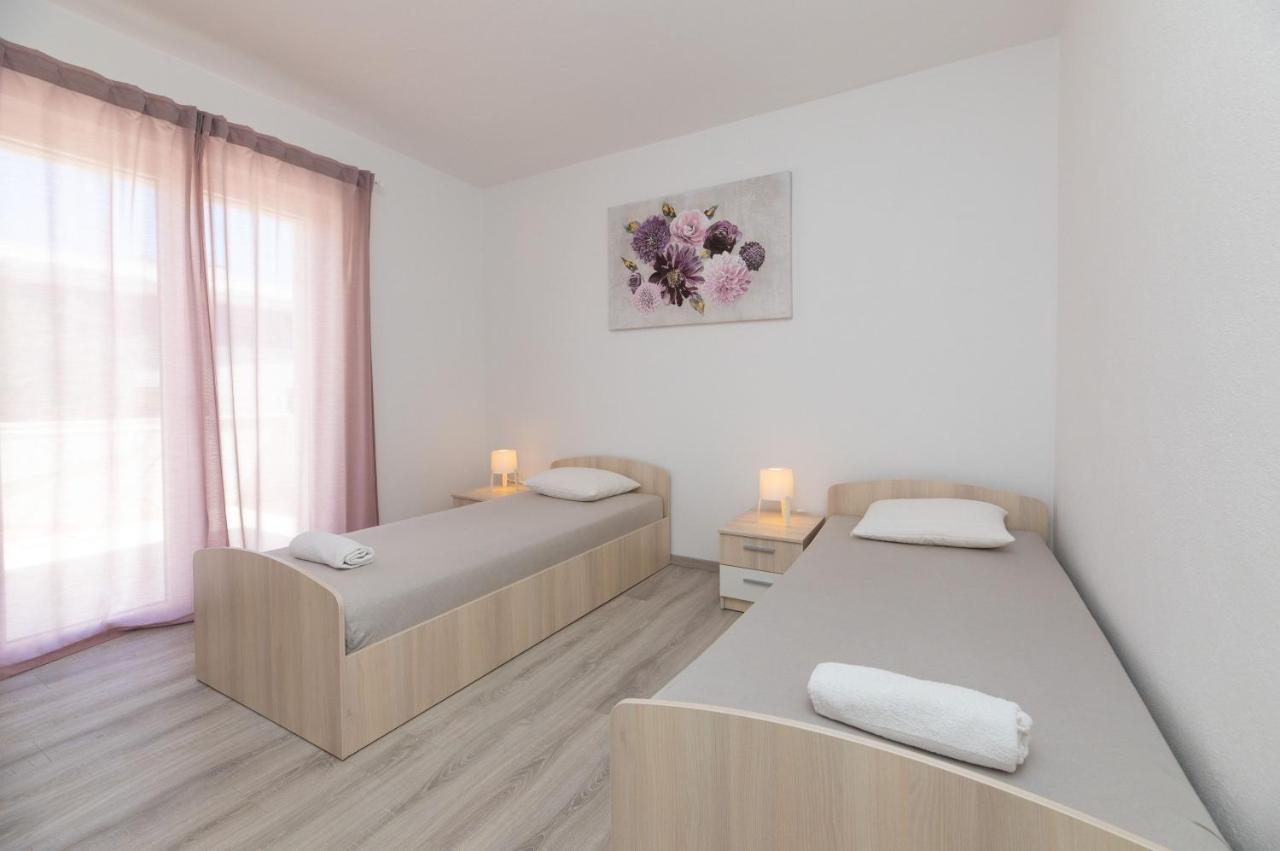 Holiday Home Kate Супетар Екстериор снимка